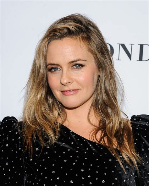 Alicia Silverstone — Pics